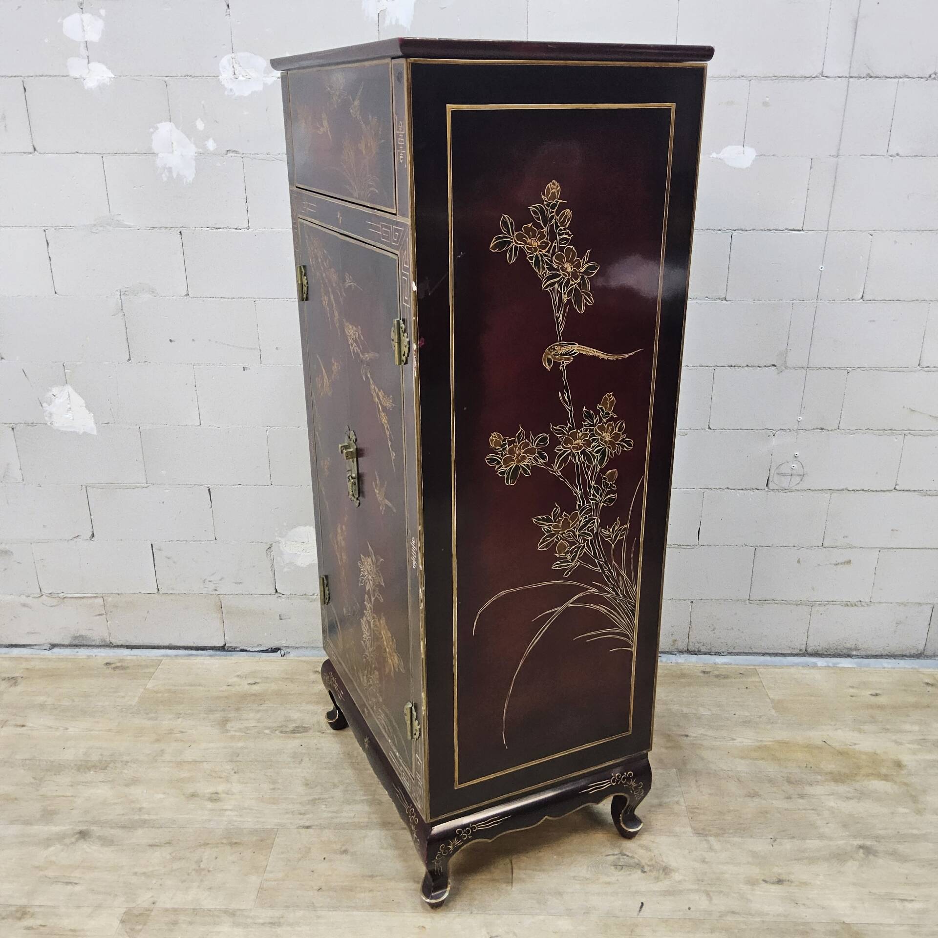 Vintage Chinese record player cabinet / Asian vinyl cabinet
