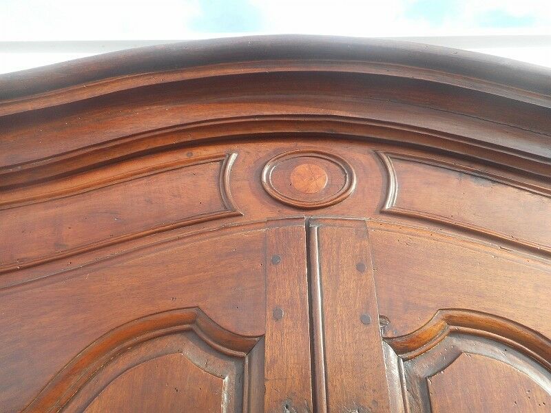 Encadrement et portes de placard louis xv en noyer du xix ème siecle n° 1