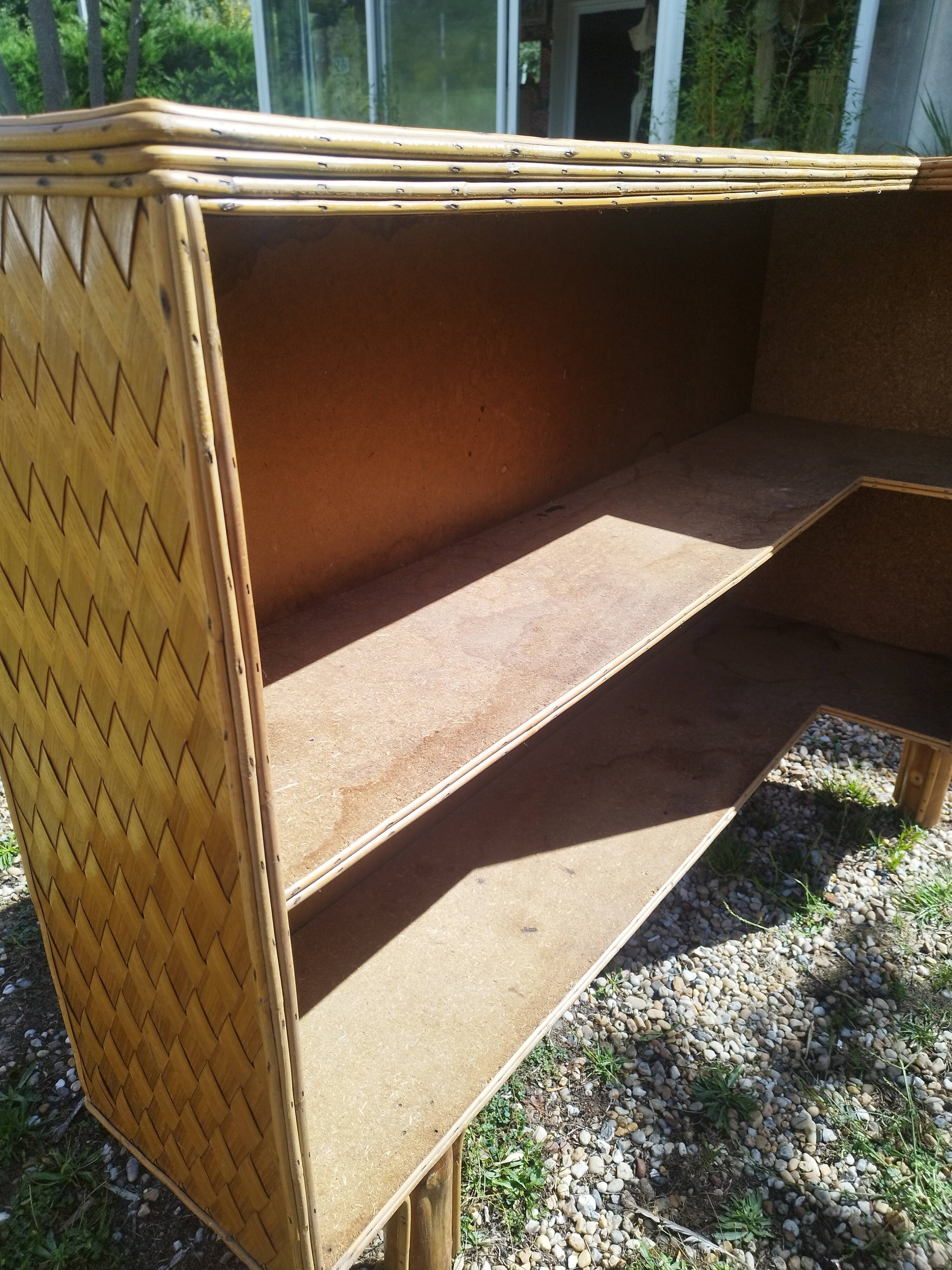 Vintage rattan bar