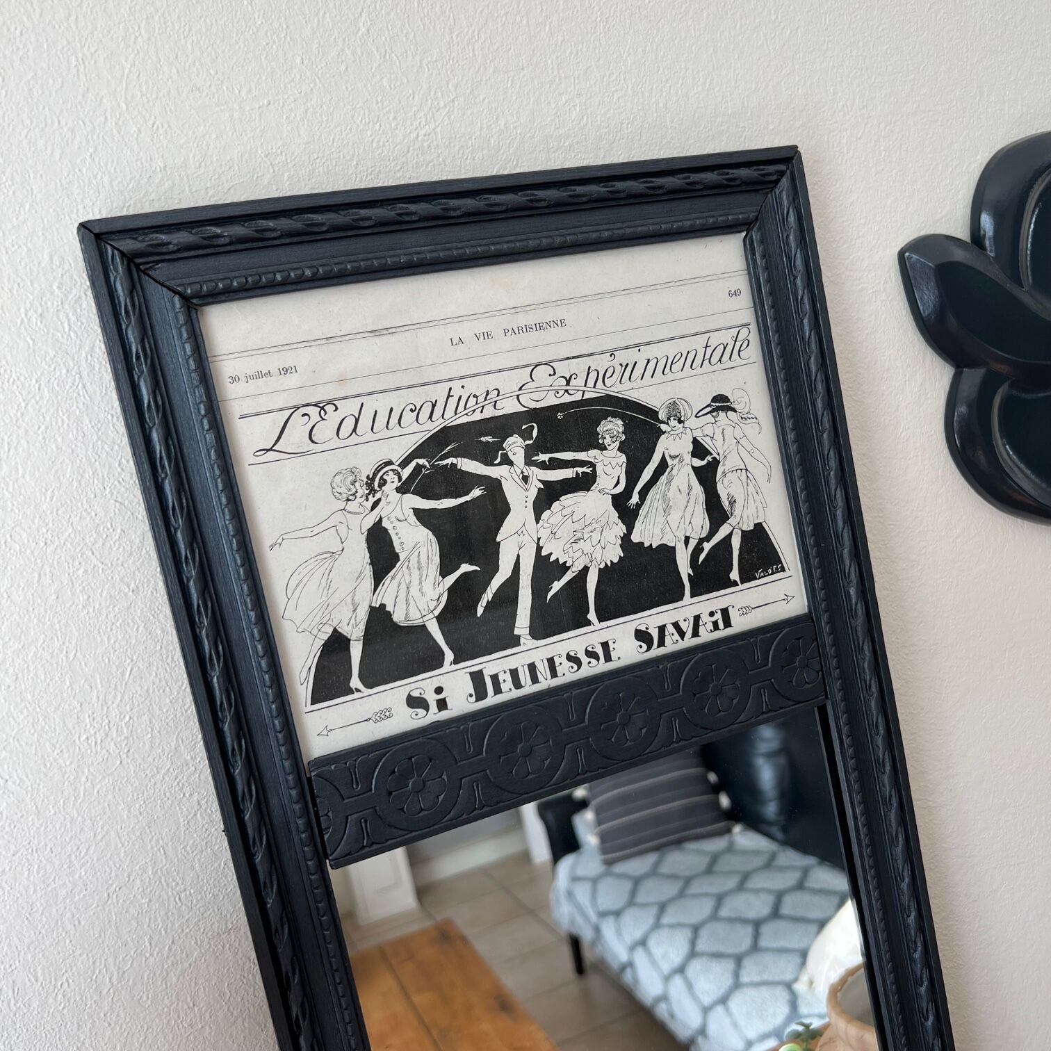 Miroir trumeau en bois “L’éducation expérimentale”