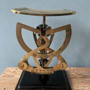 Ancien pèse lettrés Columbus Bilatéral sur pied dans sa boîte d’origine
