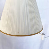 Standing lamppost
