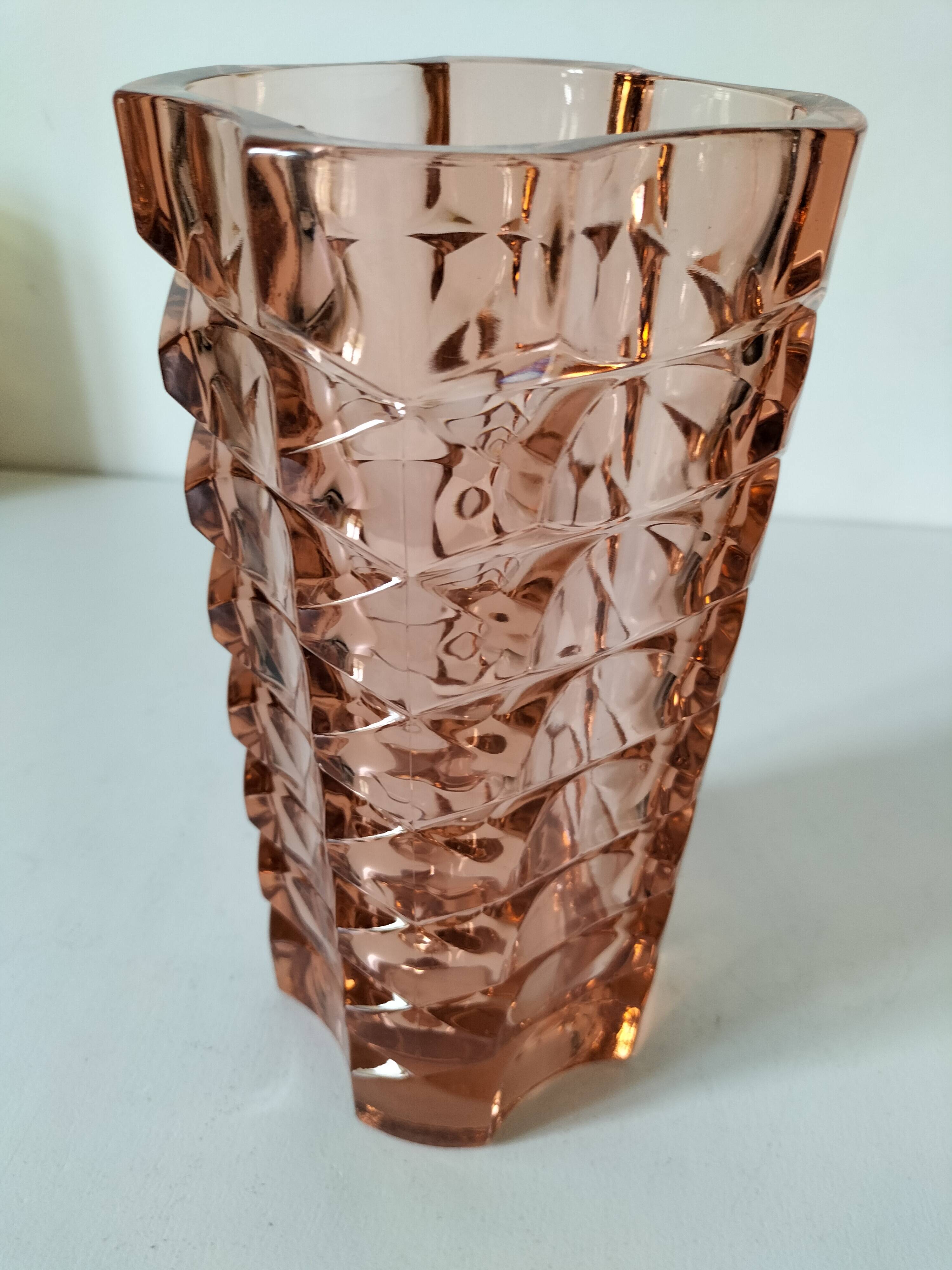 Vintage pink pressed glass vase – Windsor Rosaline model by Luminarc