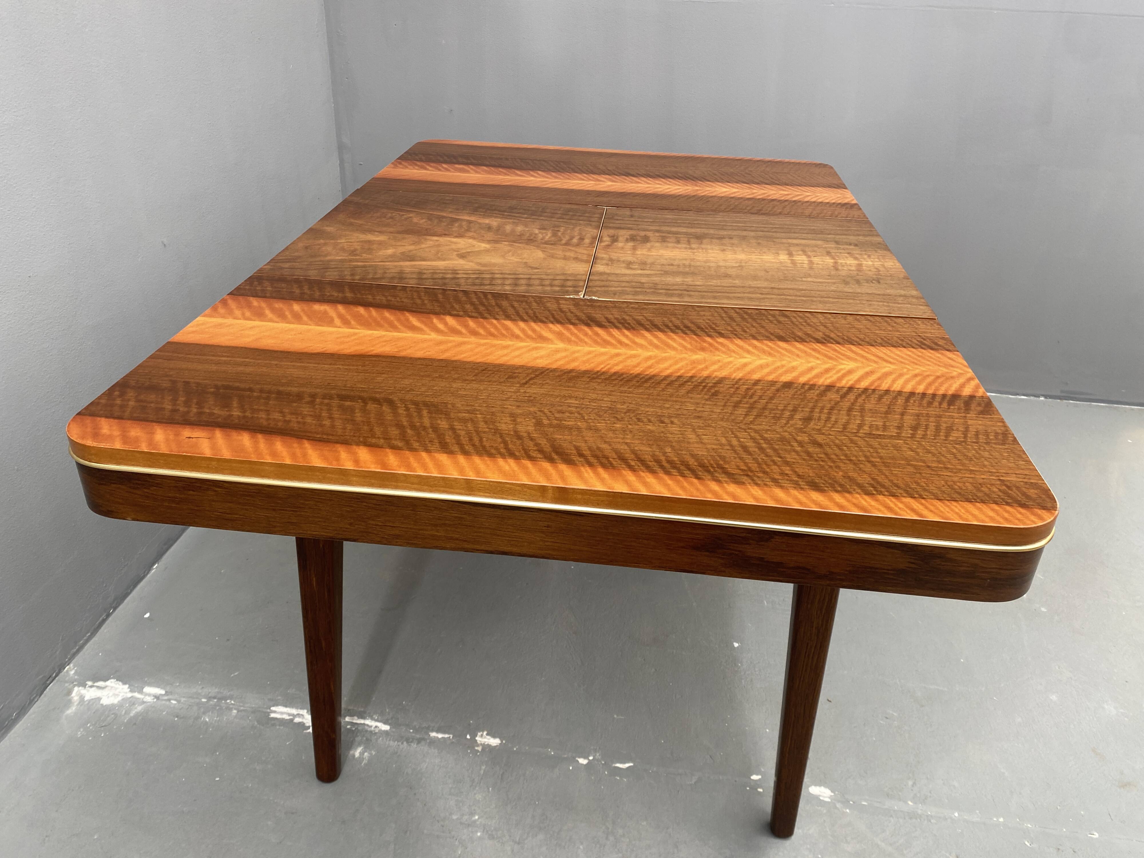 Table à manger extensible par Bohumil Landsman pour Jitona, années 1960