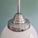 Paire de suspensions Art déco en opaline blanche, 1920-30