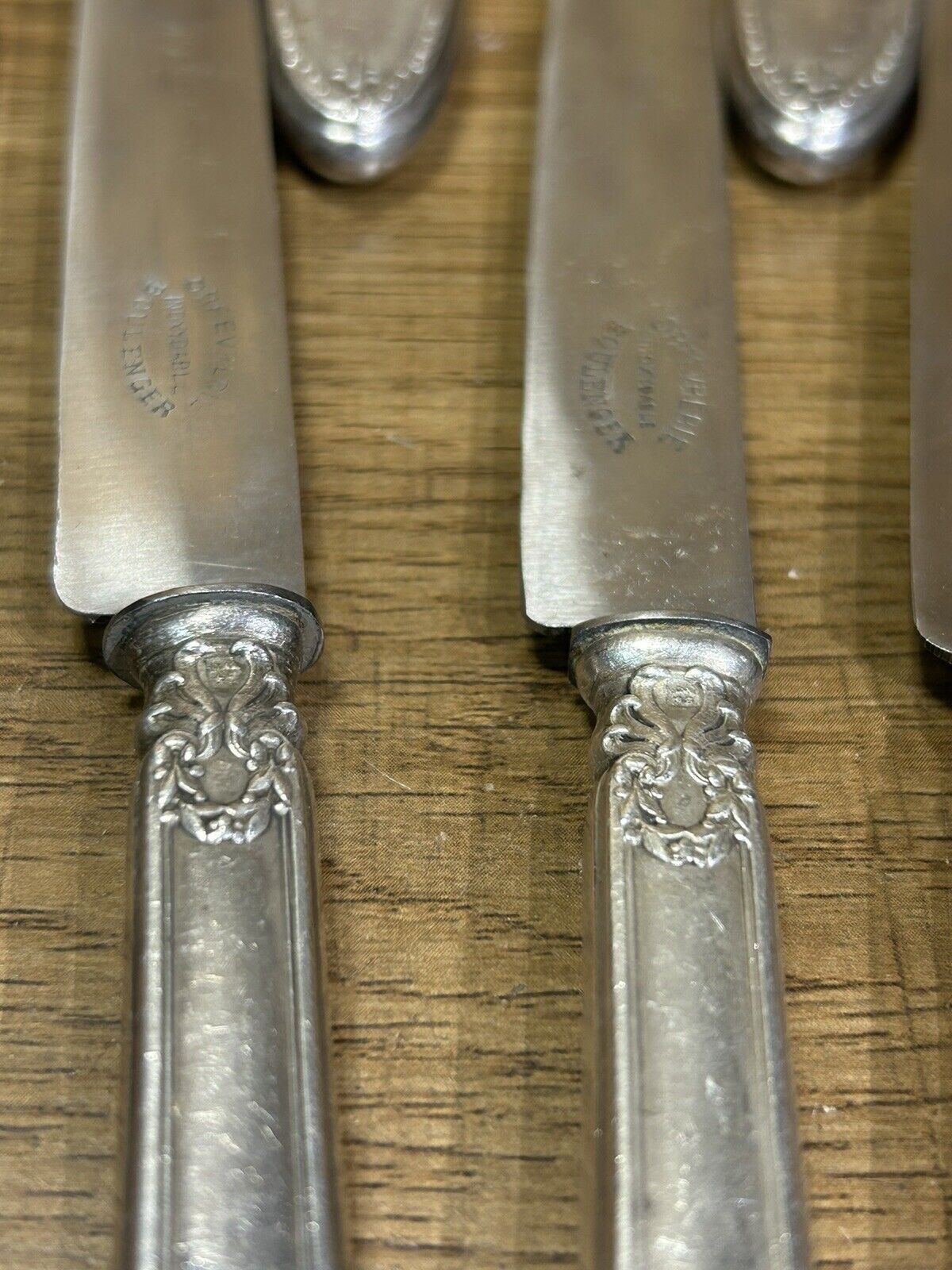 Couteau à Fromage Ancien – Manche Métal Argenté – Années 1920-1949 – Occasion Bon état