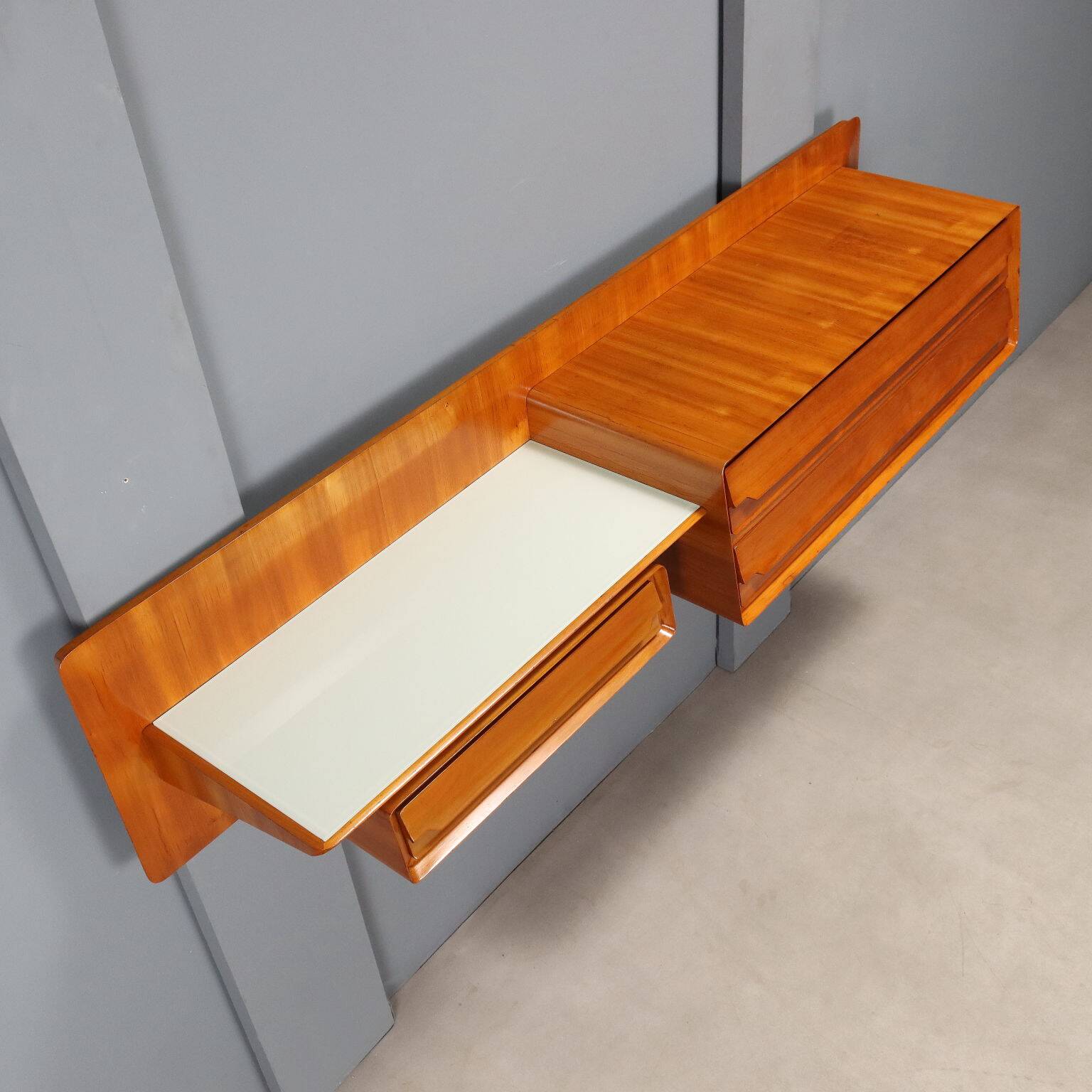 Wall-mounted chest of drawers from the 1960s