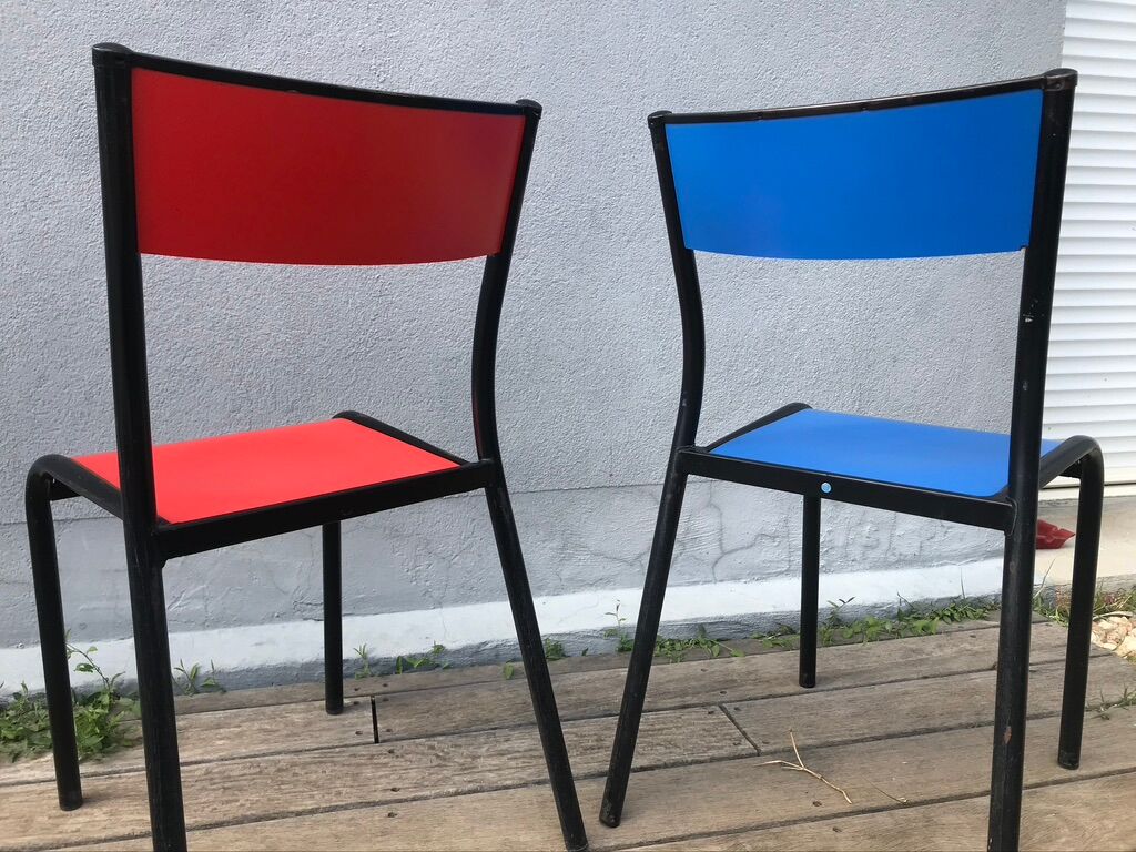 Series of 6 color school chairs