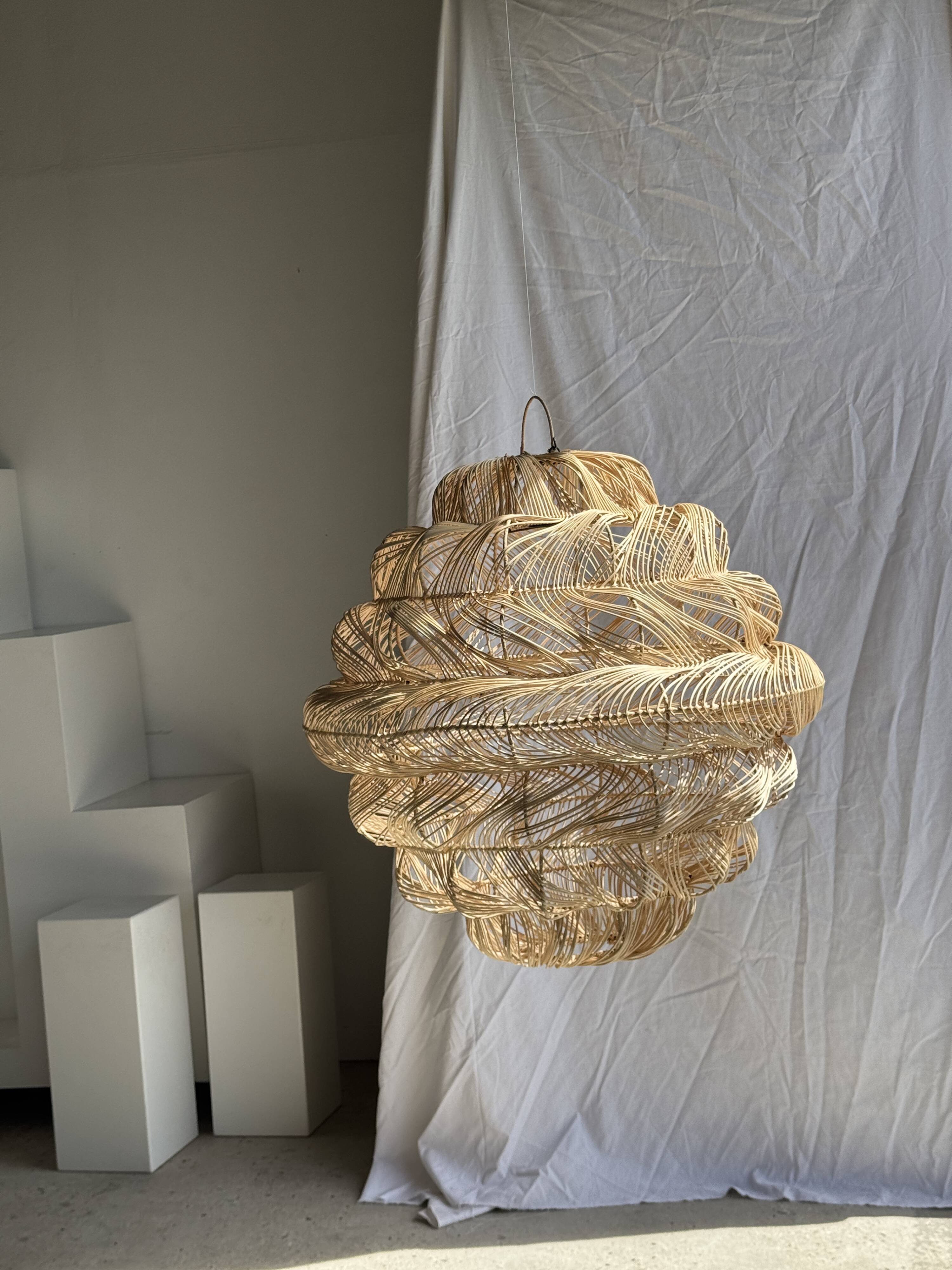 Suspension or rattan lampshade in an elongated spherical shape, layered H80 D