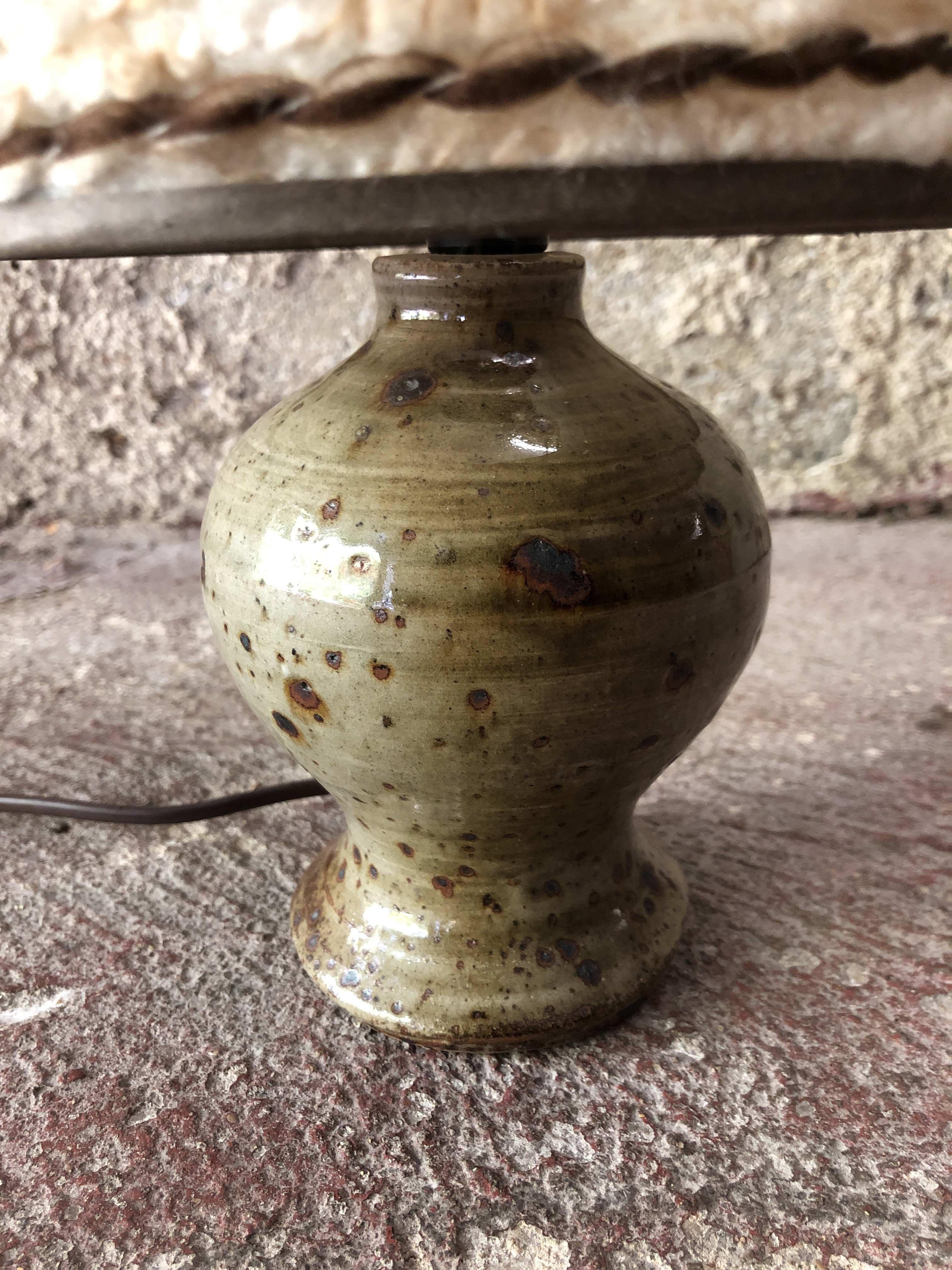 Pyrity sandstone lamp