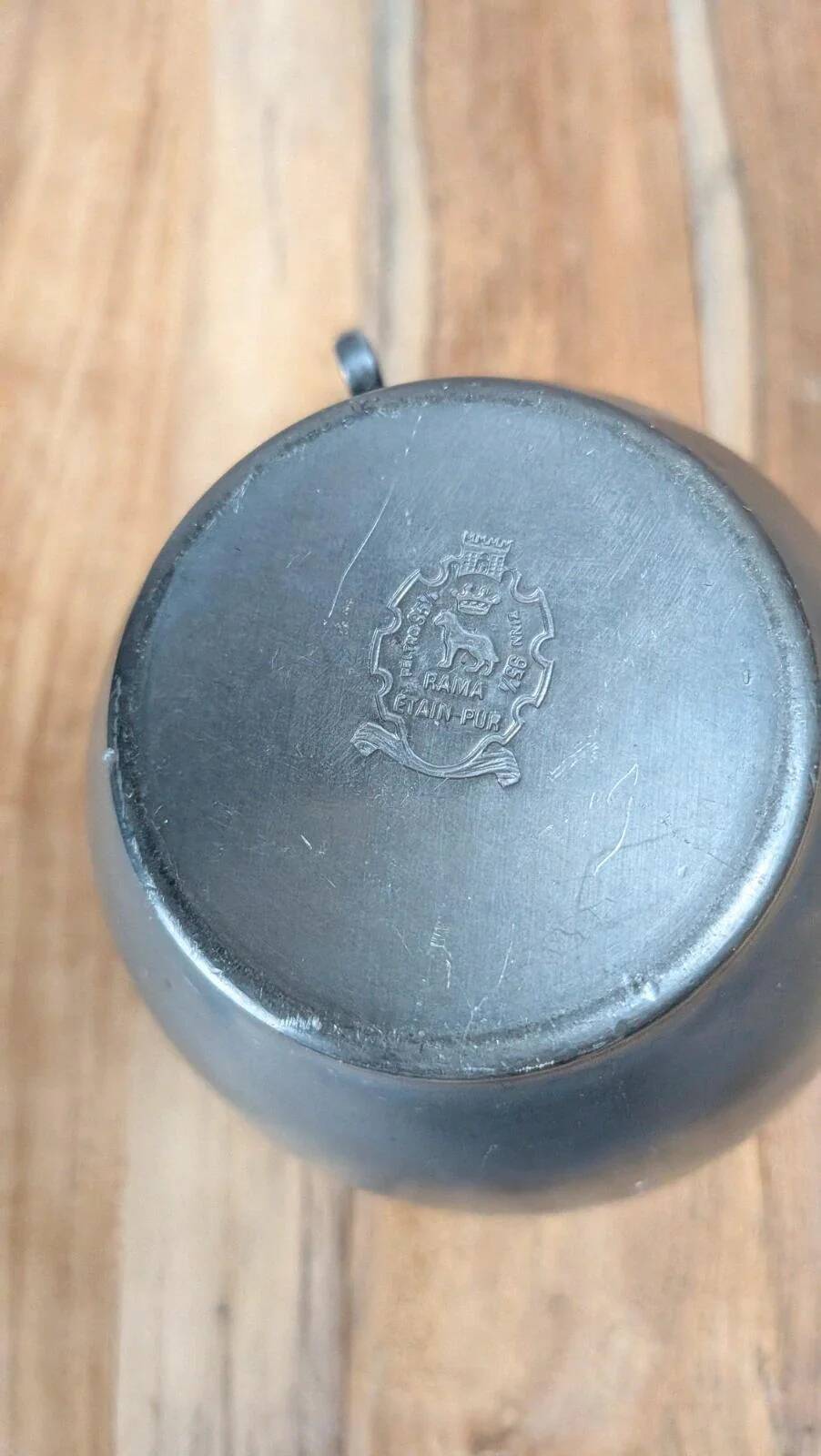 Tin lot – teapot, milk jug & duo of cups/saucers