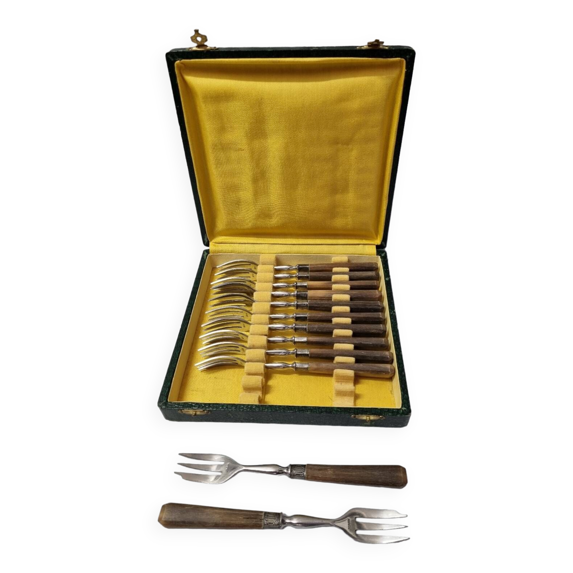 12 horn & silver forks