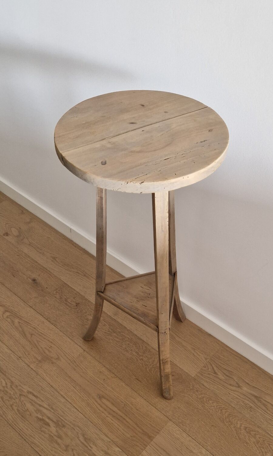 Old pedestal table driftwood