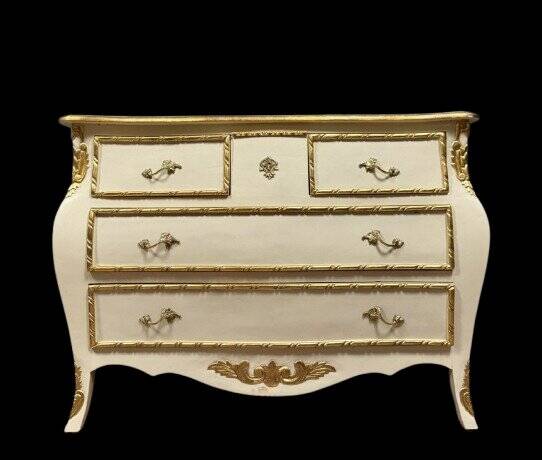 Commode galbée style louis XV
