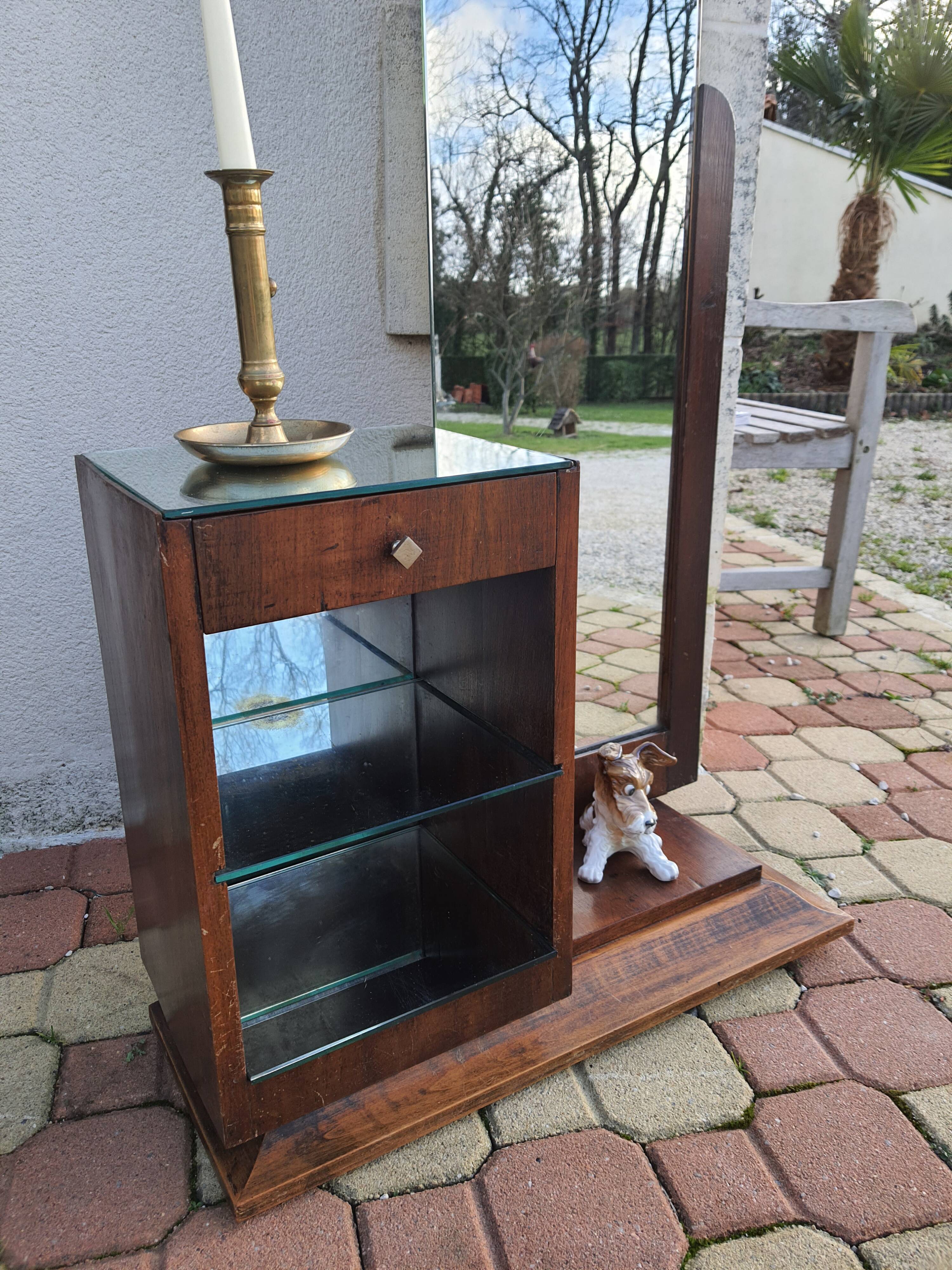 Vintage psyche hairdresser