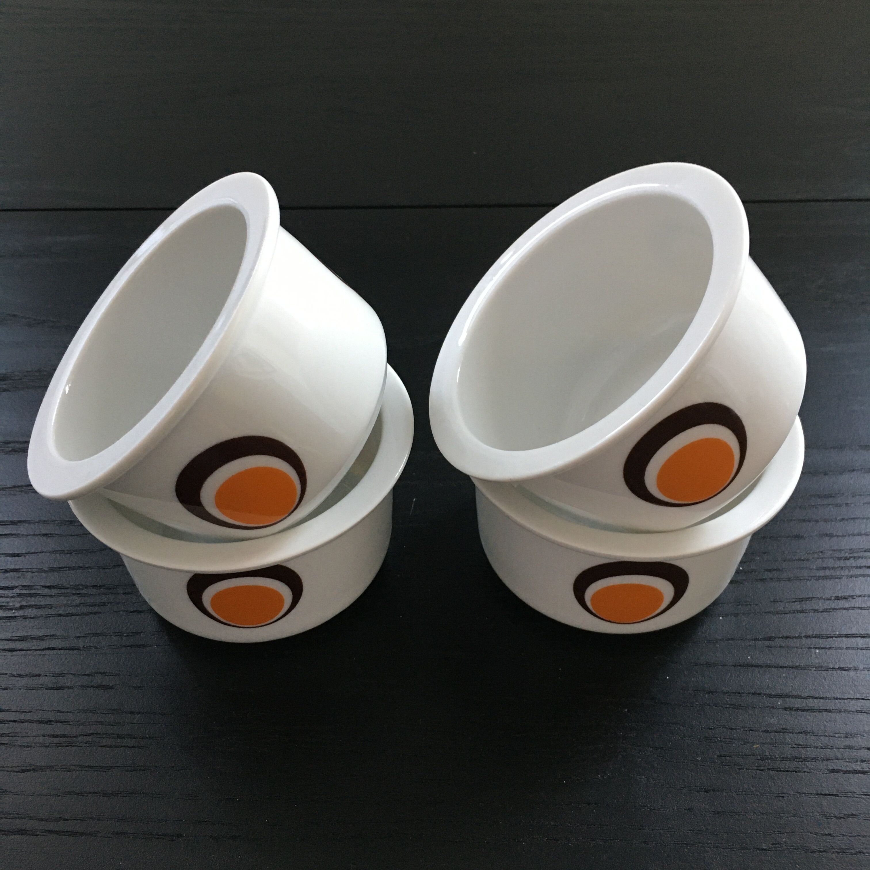 Lot 4 ramekins pop décor