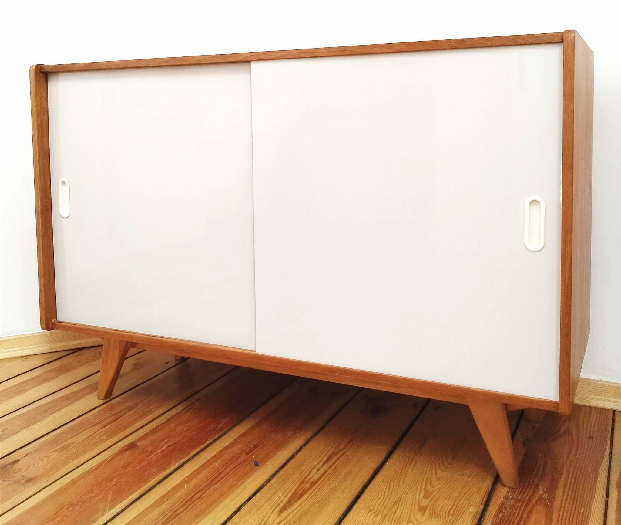Czechoslovakian Cabinet attributed to J. Jiroutek for Interier Praha, 1960s