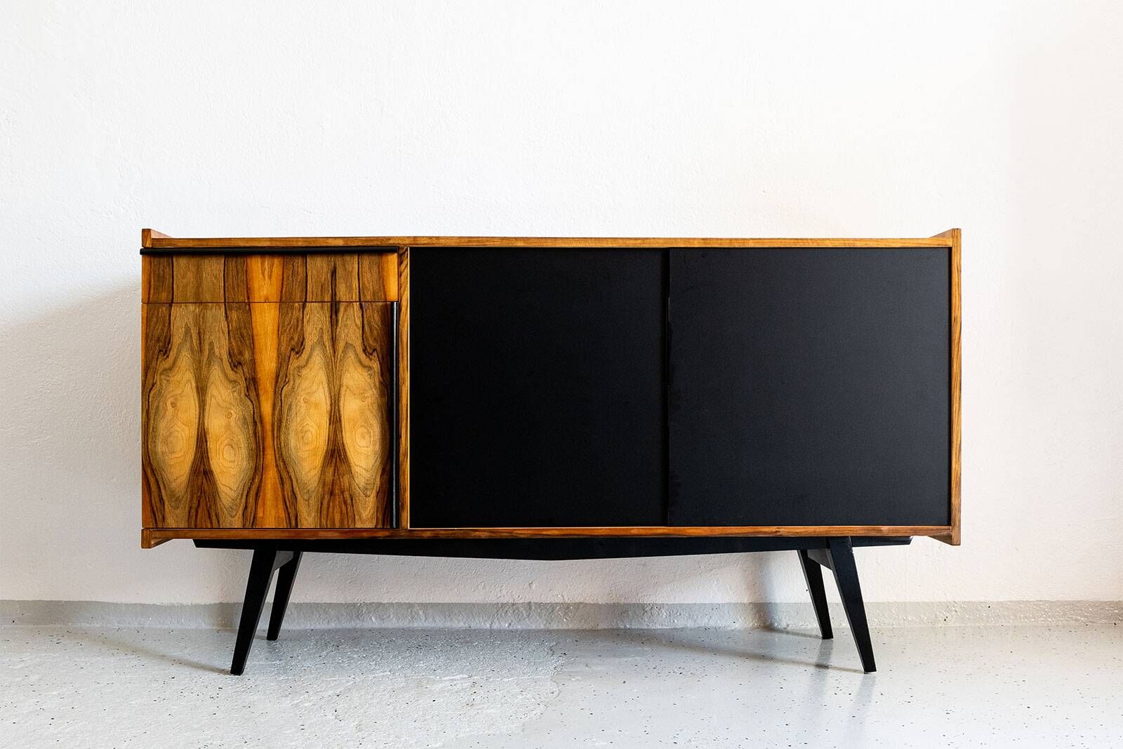Buffet vintage, Pologne, années 1970