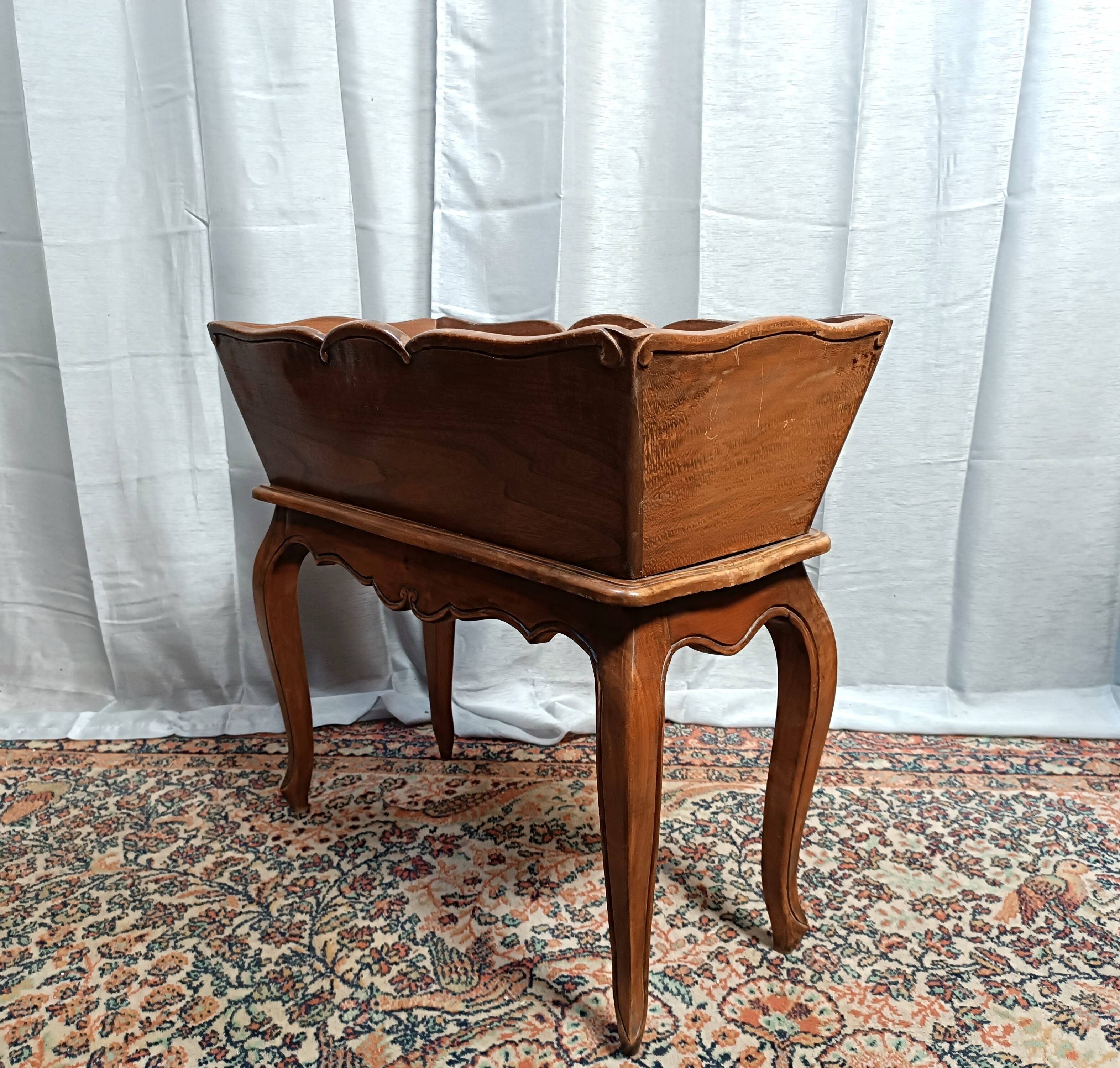 Louis XV style walnut jardinière