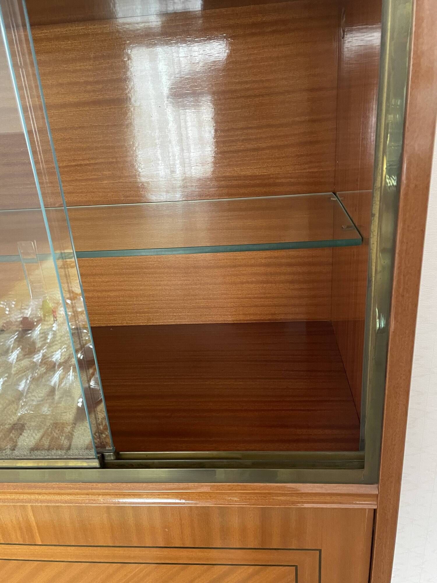 Buffet vitrine vintage bois et laiton