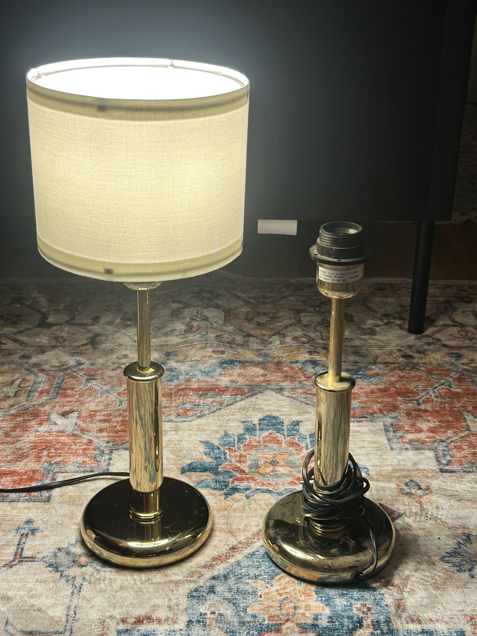 Brass bedside lamp – Le Dauphin France