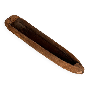 Coupe en forme de pirogue ancienne