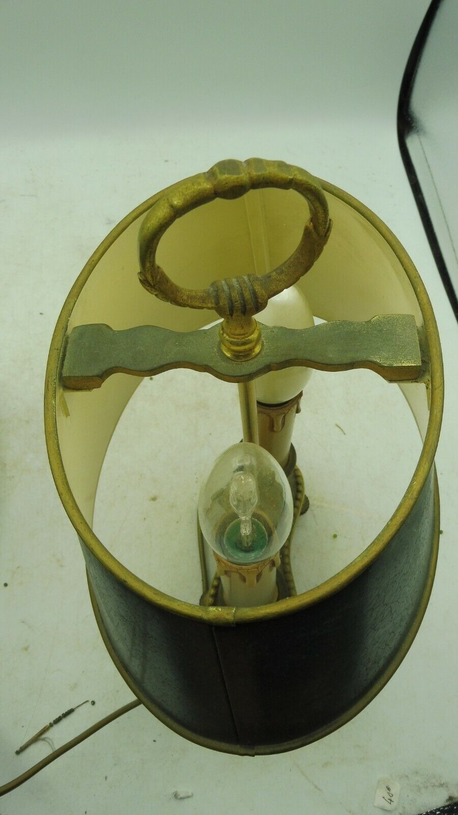 Lampe bouillotte en tole et bronze