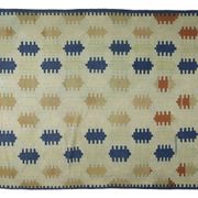 Grand vintage Turkish kilim in blue and ecru, 352 x 217 cm.