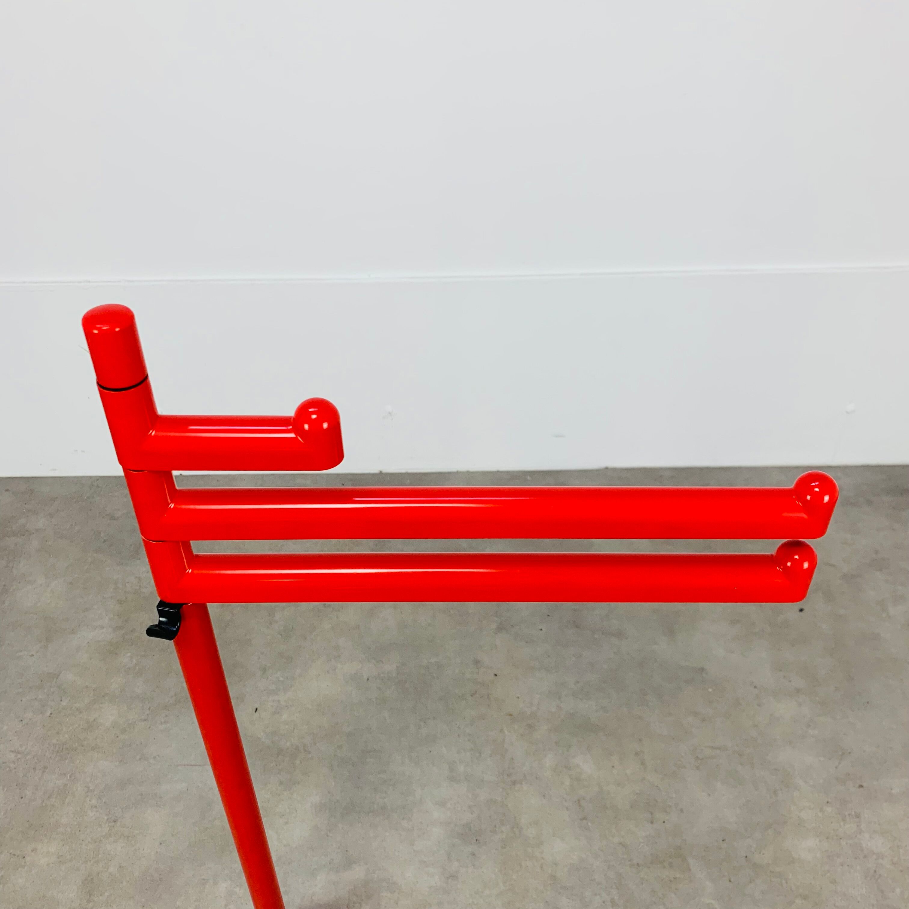 Valet or towel rack Makio Hasuike red for Metalplastica italy