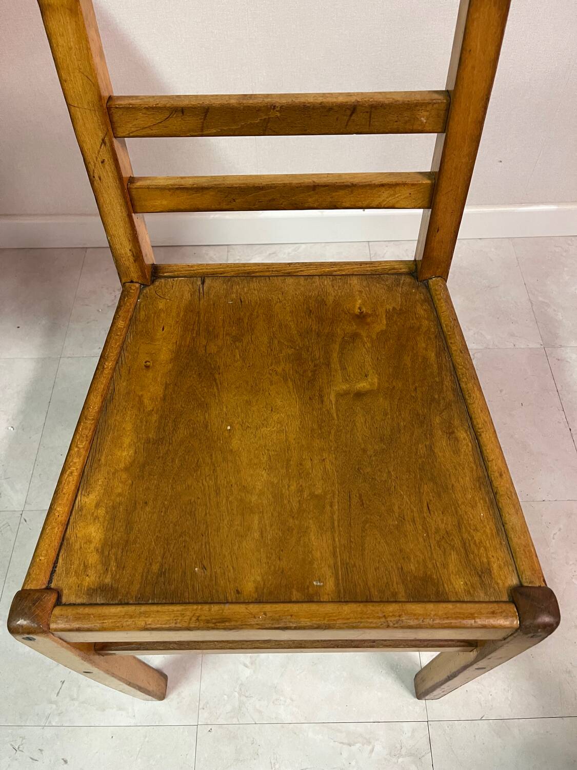 Paire de chaises bistrot Elf en bois 1960