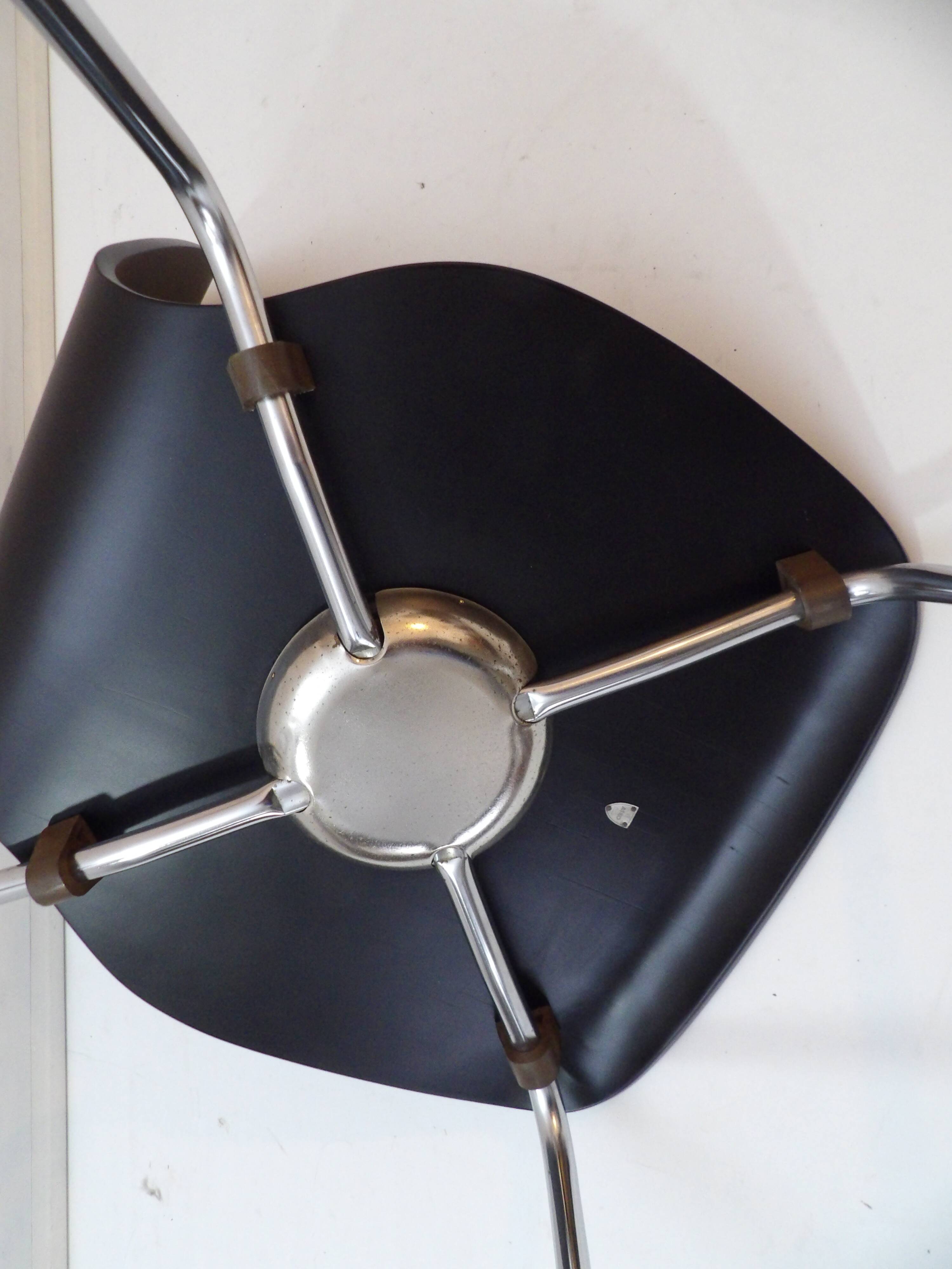 Ilmari Lappalainen - A set of three 'Columna' chairs for Asko. Ca. 1956. Fi