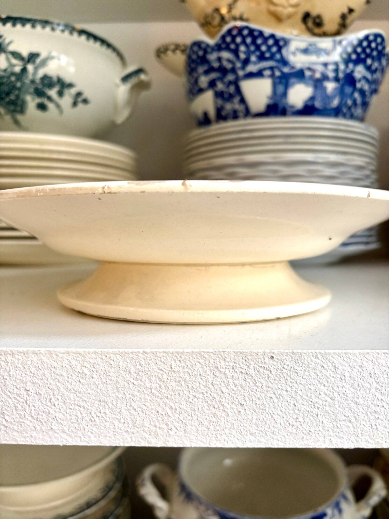 Longchamp ironware cake plate, "Luzy" service