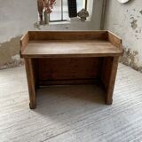 Trading counter central island pine