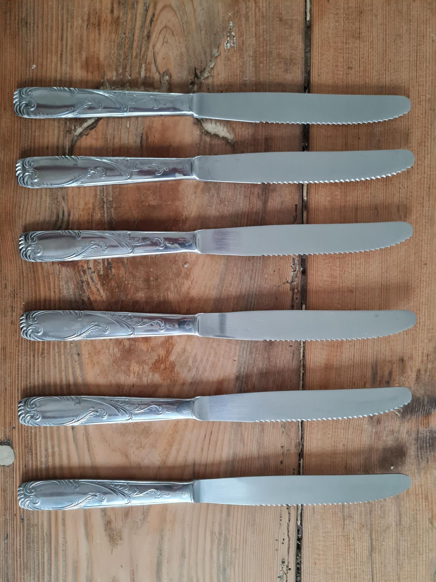 Couteaux en inox vintage