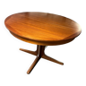 Scandinavian extendable round table