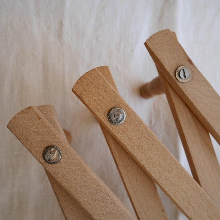 Wooden accordion coat rack