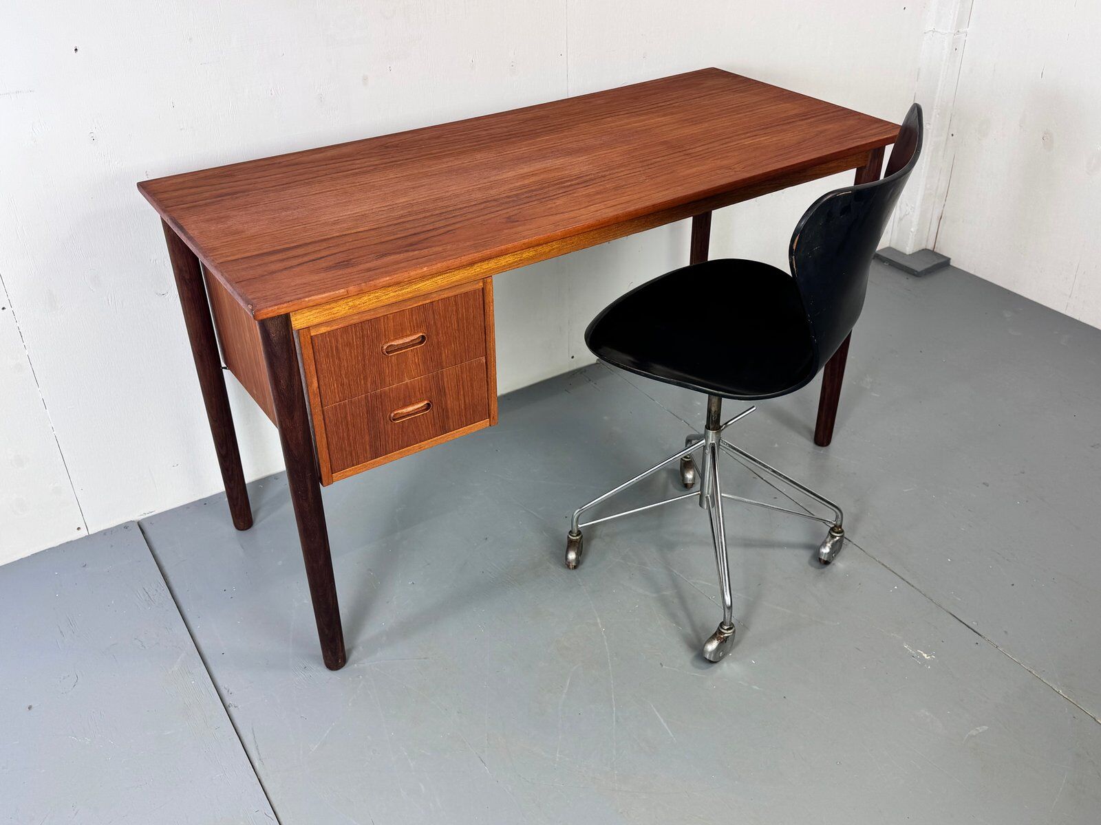 Mid-century Danish Design teak desk, 1950s