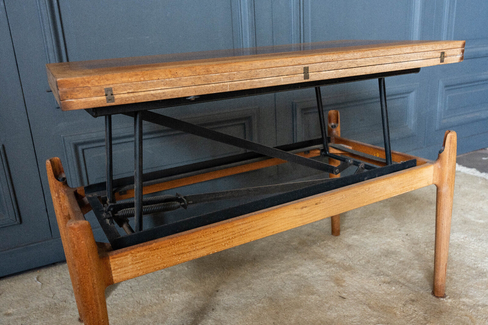 Scandinavian coffee table Smorrebrod with extendable system