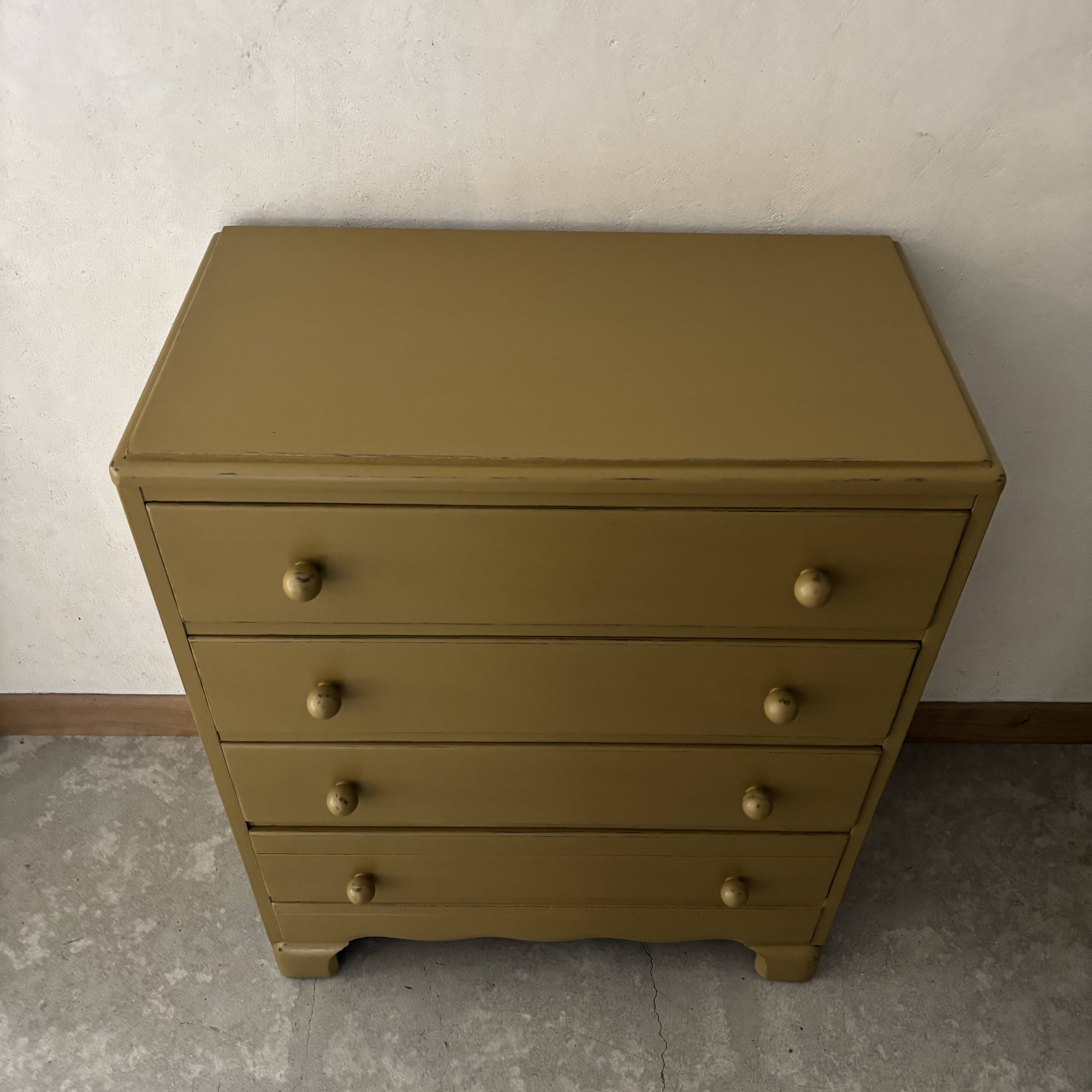 Patinated chest of drawers