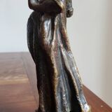 Statuette ancienne en bronze patiné