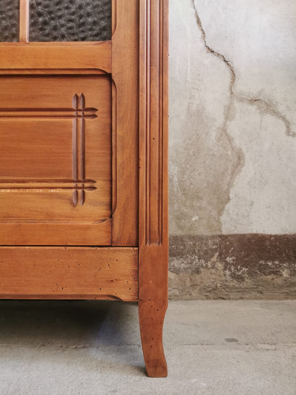 Armoire parisienne vitrée art-déco