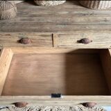 Chest of drawers, shell handle.