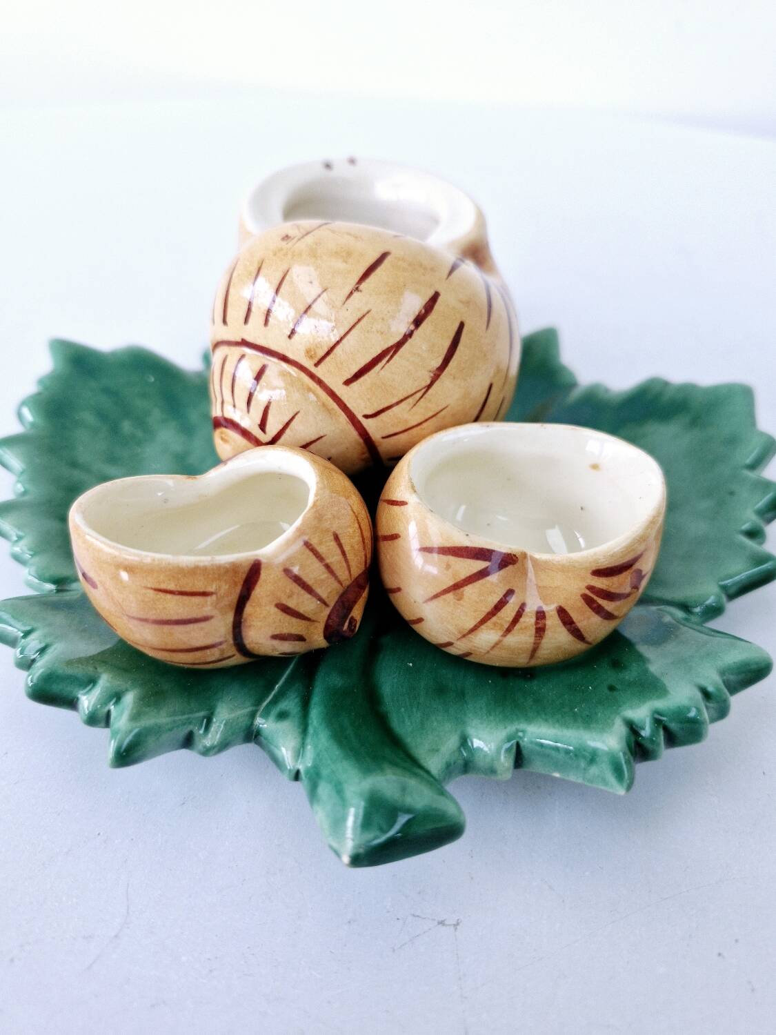 Servant Salt Pepper Mustard Ceramic DLG Vallauris Barbotine Escargot Leaf