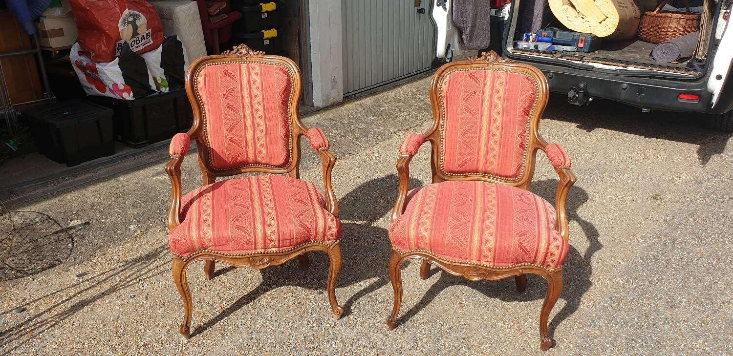 Pair of Louis XV style Cabriolet armchairs