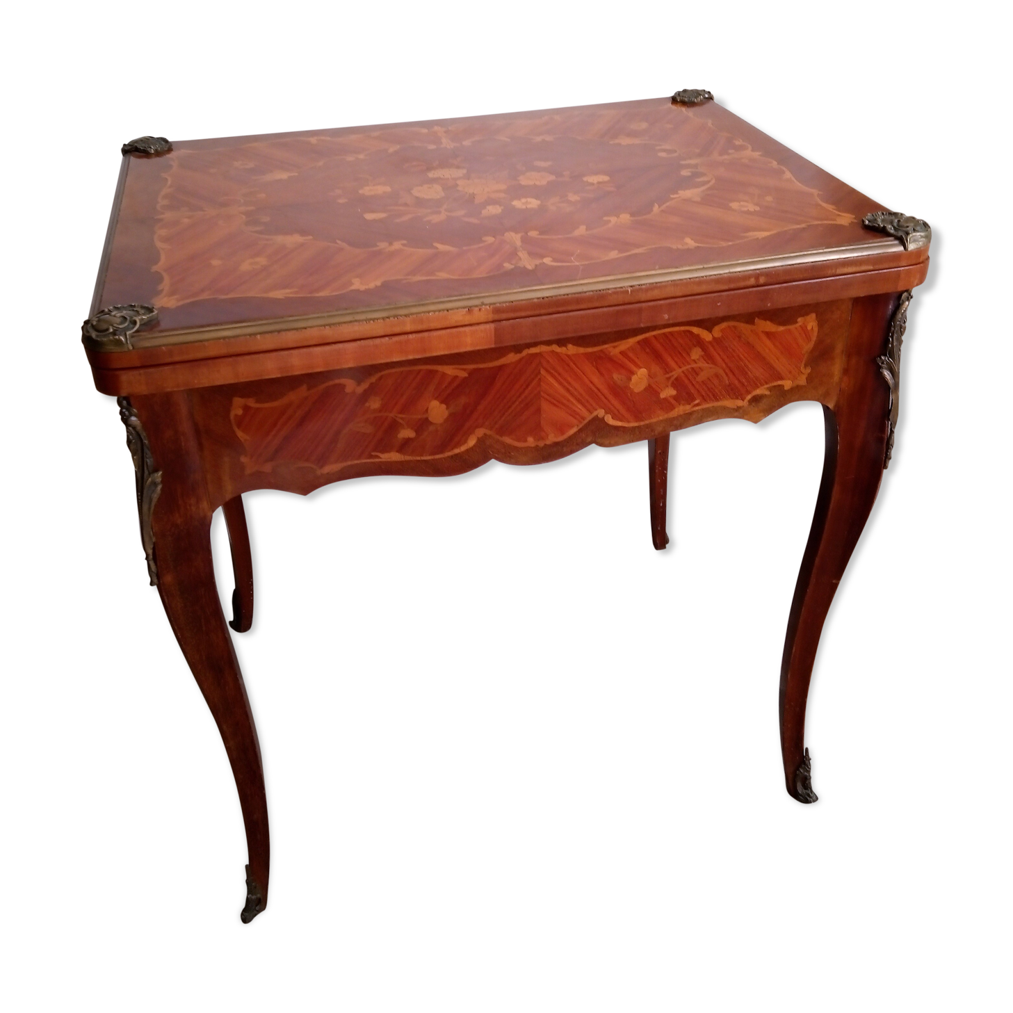 Play table in Louis XV marquetry. Early 20th century.