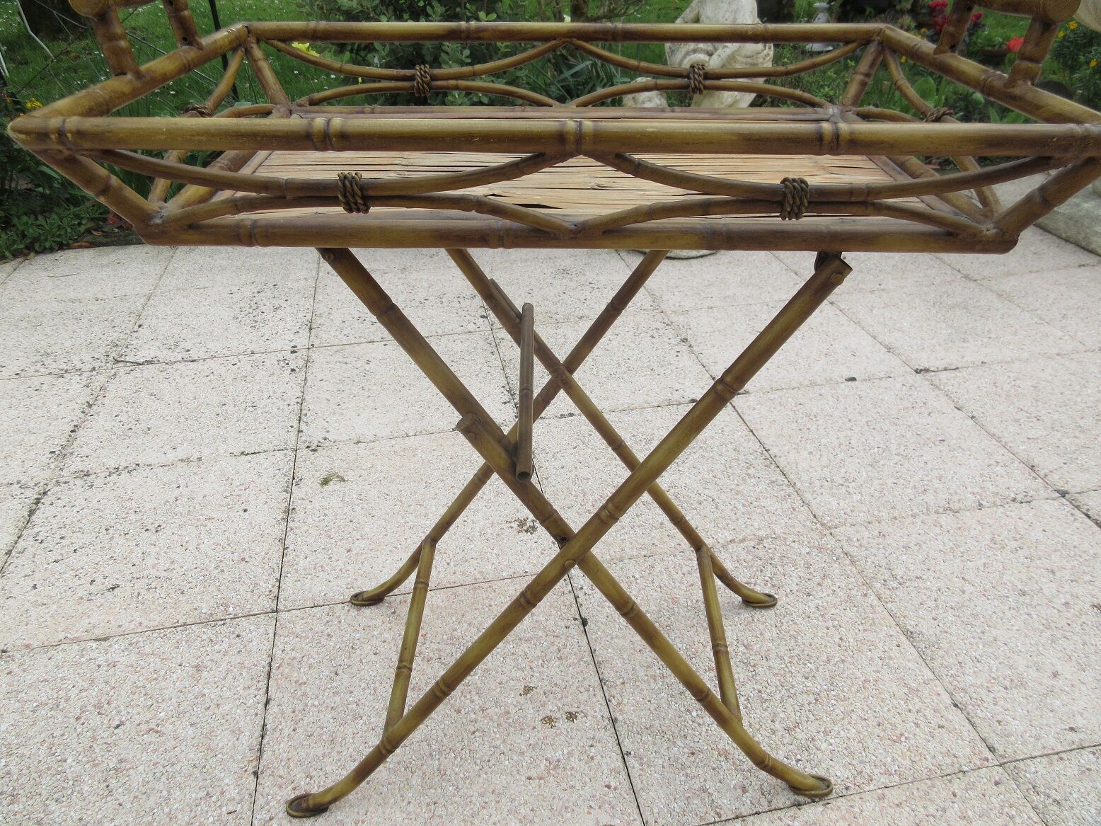 Foldable iron serving table imitation bamboo
