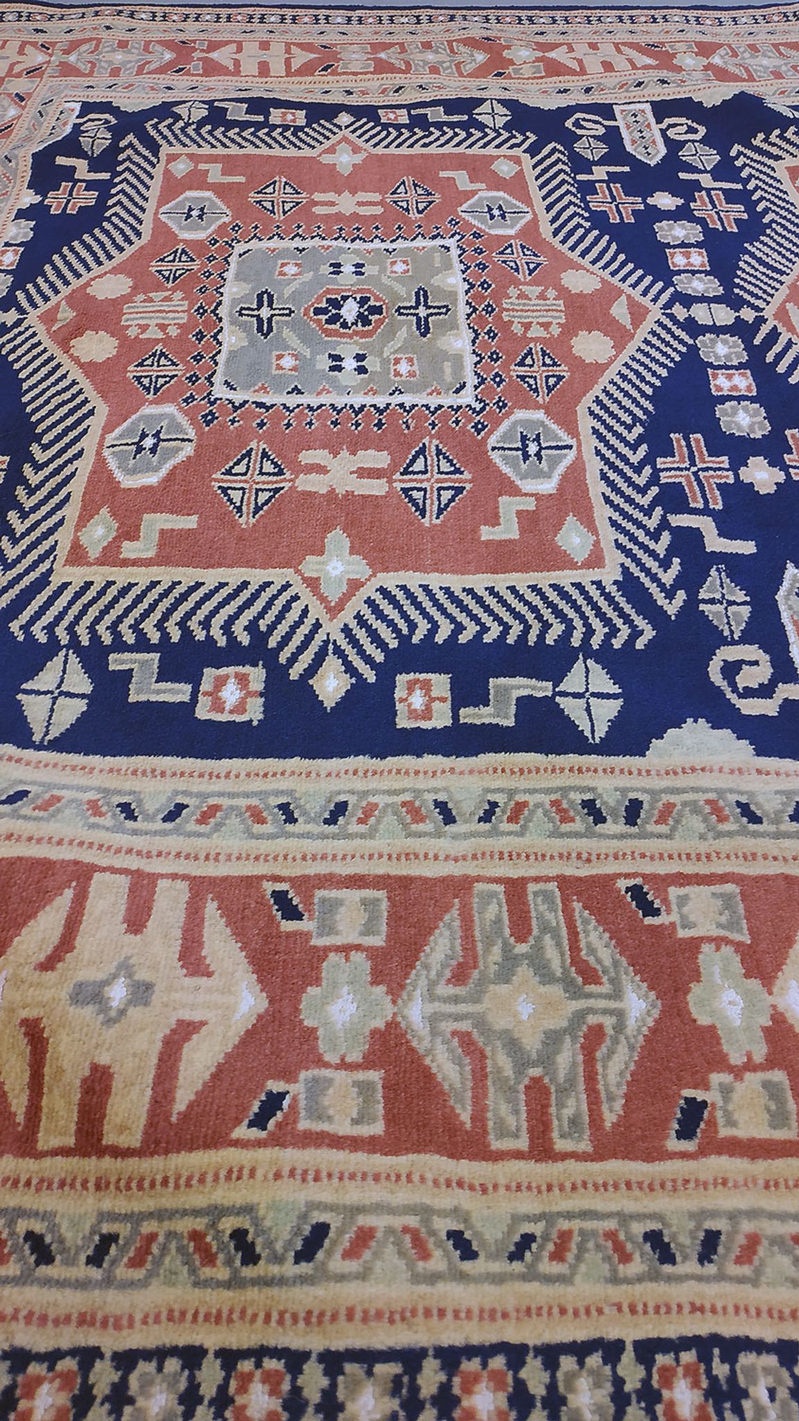 Tapis d'orient entièrement fait à la main "karachi" 191x127cm