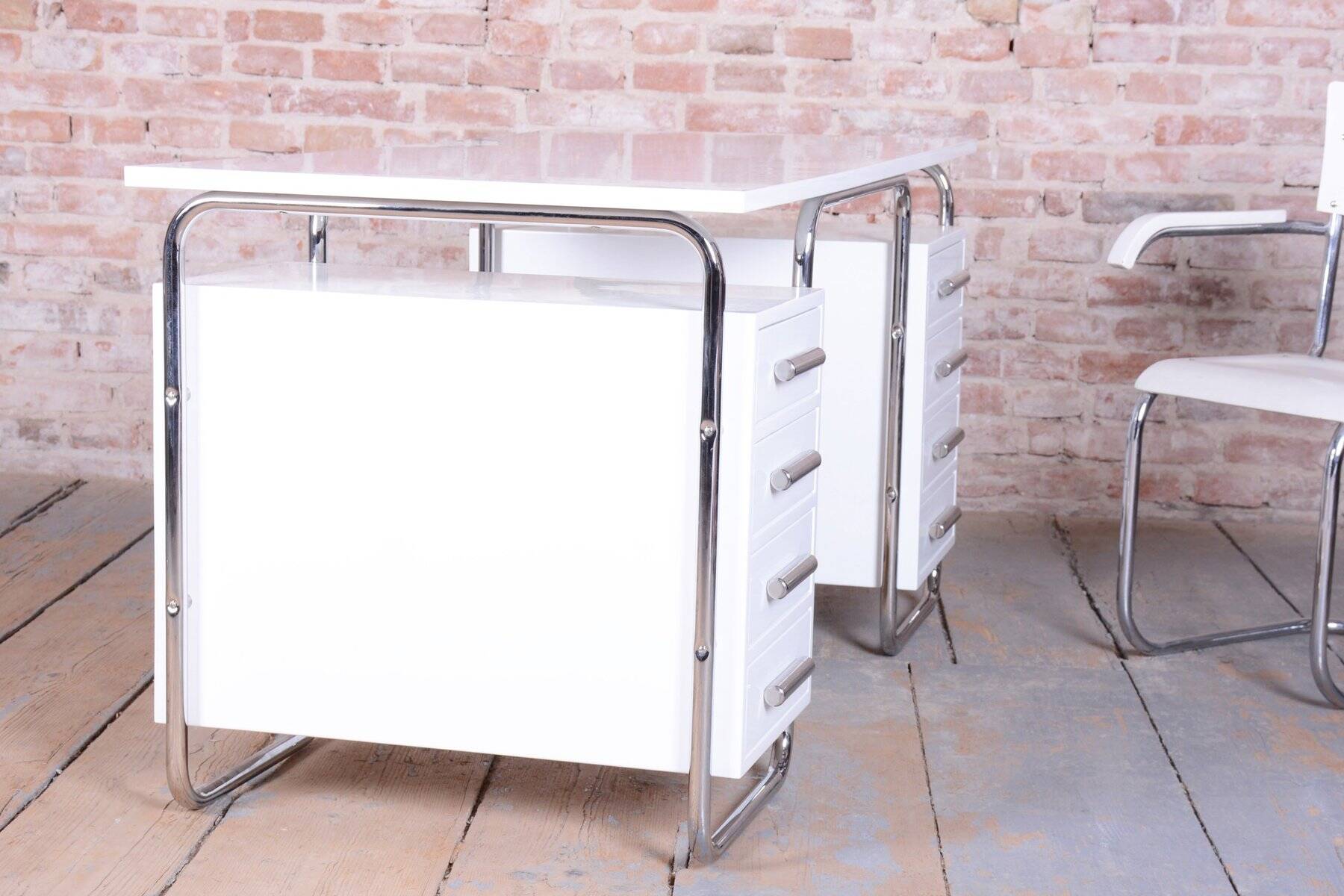 Bureau Bauhaus en acier chromé par Marcel Breuer, tchèque, années 1930