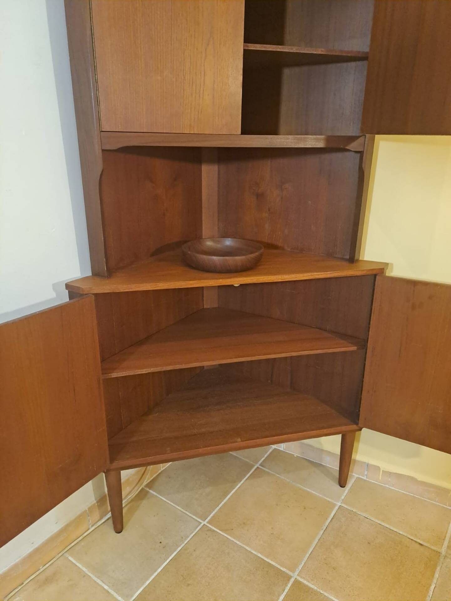 Meuble d'angle en teck,  Vintage Scandinave 1960s