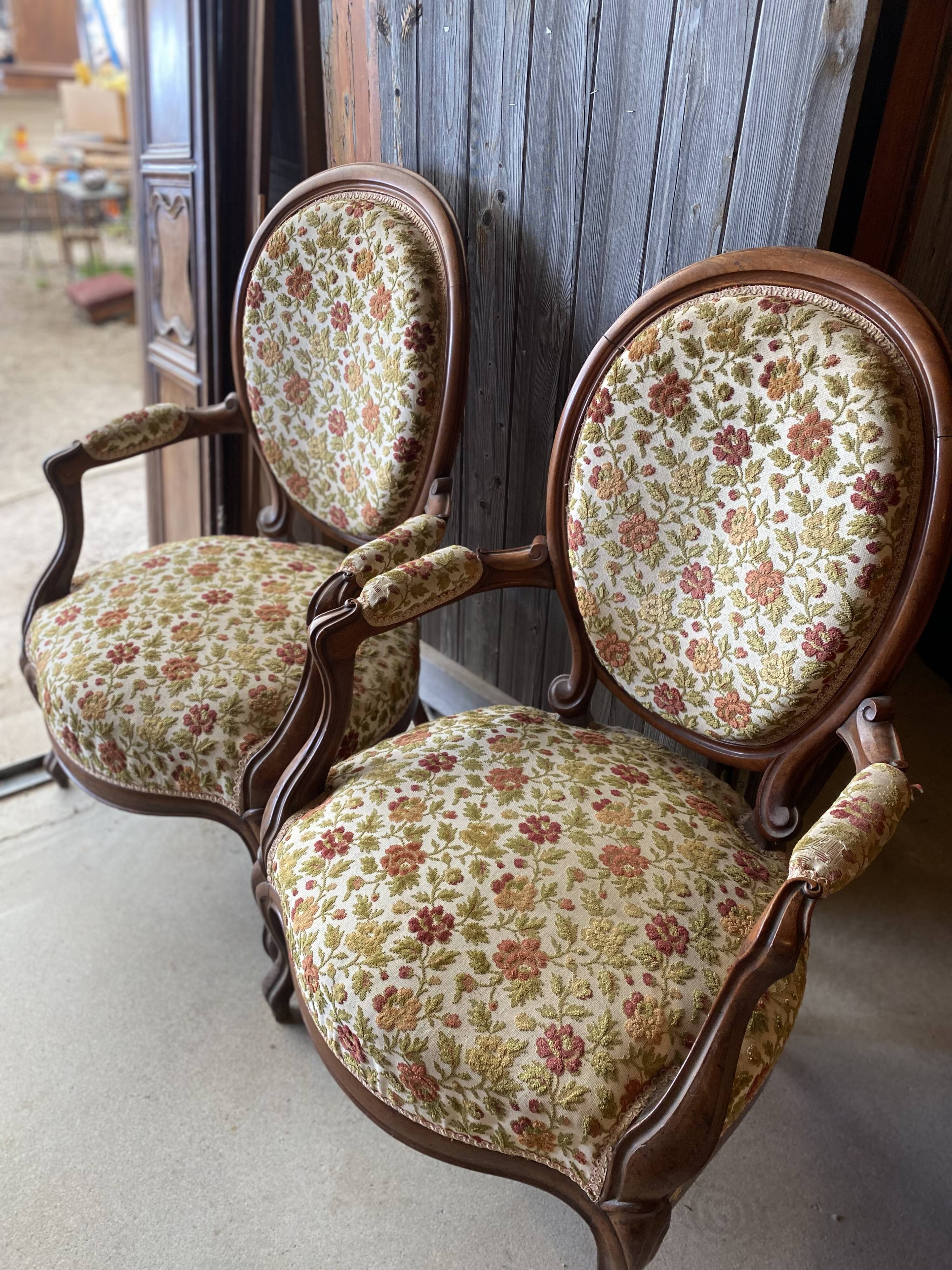 Pair of mahogany convertibles